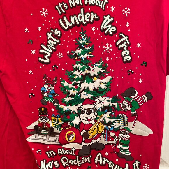 Buc-ee's Holiday Tee It's Not About What's Under The Tree It's About Who's Small - Picture 5 of 5